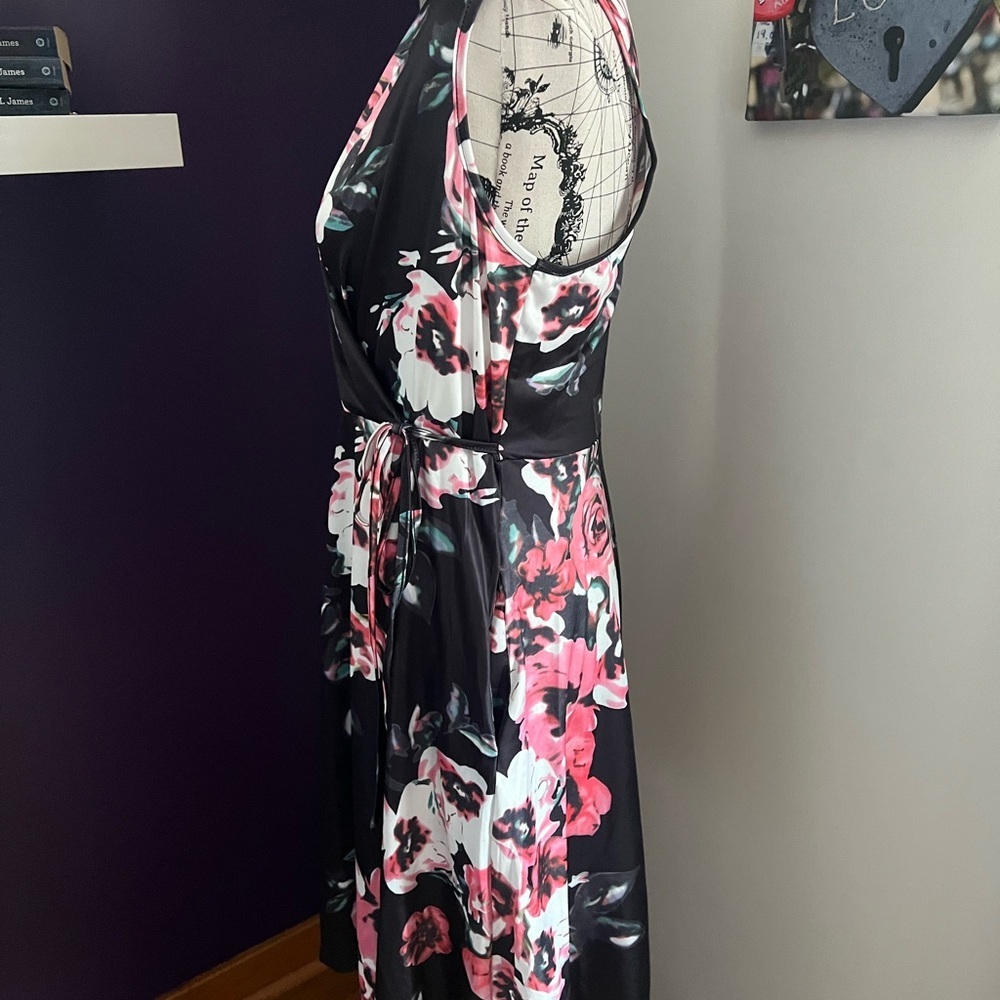 7 for $30 Styleword Sleeveless Floral Print Dress - Picture 5 of 10